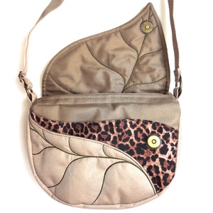 Kisméretű válltáska - táska & tok - kézitáska & válltáska - vállon átvethető táska - Meska.hu