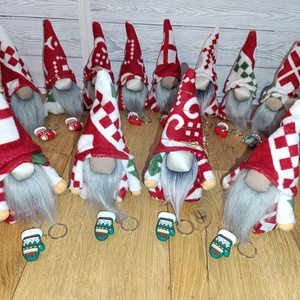 Egyedi skandináv stílusú karácsonyi manó +ajándék kulcstartó - karácsony - karácsonyi lakásdekoráció - karácsonyi manók, figurák - Meska.hu