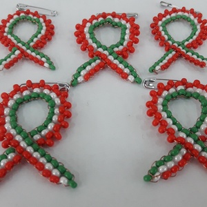 Kokárdák gyöngyből - Meska.hu