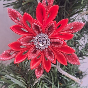 Kanzashi csillag karácsonyra  - karácsony - karácsonyi lakásdekoráció - karácsonyfadíszek - Meska.hu