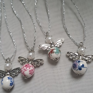 Vegyes festett kerámia gyöngyös angyalkák - karácsony - karácsonyi ajándékozás - karácsonyi képeslap, üdvözlőlap, ajándékkísérő - Meska.hu