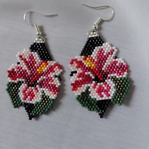 Hibiszkus   lógós fülbevaló  - Meska.hu