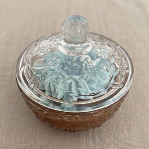 Dekorgyertya üvegben - Bazsarózsa illat - kellékek & szerszámok - dekorációs kellékek - dekorációs gyertya - Meska.hu