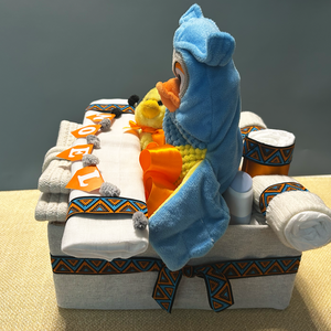 BAGOLY-REPCSI bababox, névre szóló babalátogató pelenkatorta, babaüdvözlő ajándék - baba - mama - pelenkázó, babafürdető kellékek - pelenkatorta - Meska.hu