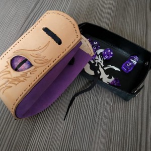 Sárkányszemes kockatartó szütyő - LILA szemmel - játék & sport - táblajáték és kártyajáték - társasjátékok - dobókocka - Meska.hu