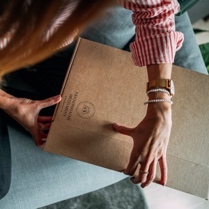 Mézbor virágmézből és 4 méz ajándékdobozban - élelmiszer - méz & propolisz - Meska.hu