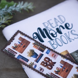 Könyvtok Barna könyvek és könyvjelző... vízhatlan - otthon & életmód - papír, írószer - könyv- és füzetborító - Meska.hu