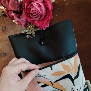 Könyvtok Drapp Tropusi levelek vízhatlan - otthon & életmód - papír, írószer - könyv- és füzetborító - Meska.hu