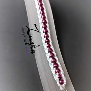 Burgundi-fehér és cseh karkötő , Ékszer, Karkötő, Gyöngyös karkötő, Gyöngyfűzés, gyöngyhímzés, MESKA