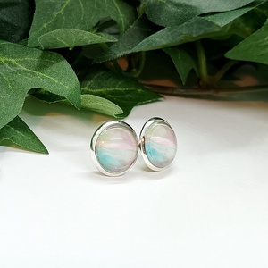 Világoszöld és rózsaszínű márvány mintás pötty fülbevaló - ékszer - fülbevaló - pötty fülbevaló - Meska.hu