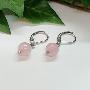 Rózsakvarc ásványgyöngy biztonsági kapcsos fülbevaló  - ékszer - fülbevaló - lógó fülbevaló - Meska.hu