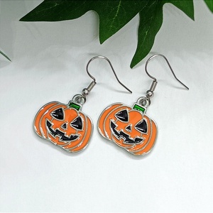  Narancssárga Halloween tök medálos, lógós fülbevaló  - otthon & életmód - dekoráció - halloween - halloweeni ékszerek - Meska.hu