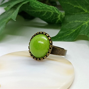 Csillogó almazöld színű műgyanta gyűrű , Ékszer, Gyűrű, Szoliter gyűrű, Ékszerkészítés, MESKA