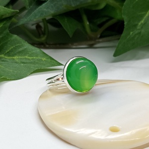 Zöld ónix achát ásvány kaboson gyűrű  - ékszer - gyűrű - statement gyűrű - Meska.hu