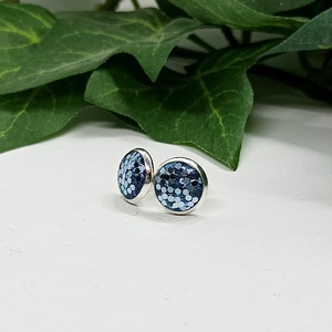 Csillogó jégkék műgyanta pötty fülbevaló  - ékszer - fülbevaló - pötty fülbevaló - Meska.hu