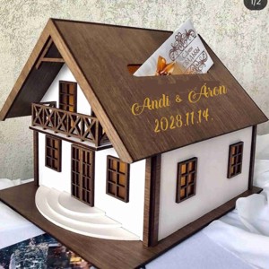 Nászajándék gyűjtő ház, esküvői pénzgyűjtő ház, névre szólóan színes - Meska.hu