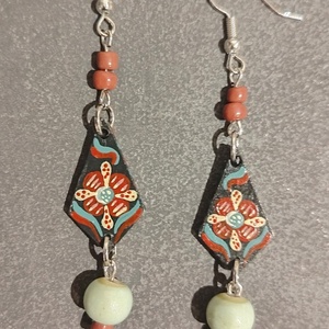 Virágos festett fülbevaló  - ékszer - fülbevaló - lógó fülbevaló - Meska.hu Virágos festett fülbevaló  - ékszer - fülbevaló - lógó fülbevaló - Meska.hu