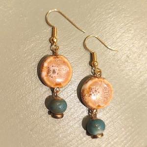 Lógós fülbevaló gyöngyökkel - ékszer - fülbevaló - lógó fülbevaló - Meska.hu Lógós fülbevaló gyöngyökkel - ékszer - fülbevaló - lógó fülbevaló - Meska.hu