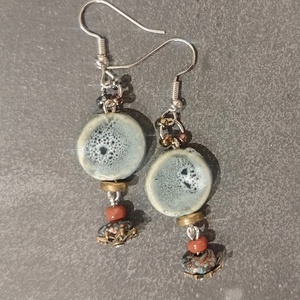 Lógós fülbevaló gyöngyökkel, Ékszer, Fülbevaló, Lógó fülbevaló, Ékszerkészítés, MESKA