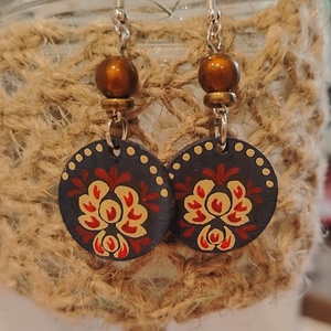 Virágos festett fülbevaló  - ékszer - fülbevaló - lógós kerek fülbevaló - Meska.hu Virágos festett fülbevaló  - ékszer - fülbevaló - lógós kerek fülbevaló - Meska.hu