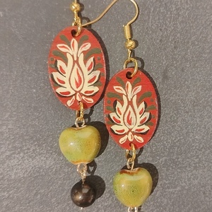 Virágos festett fülbevaló  - Meska.hu