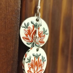Virágos festett fülbevaló  - ékszer - fülbevaló - lógós kerek fülbevaló - Meska.hu