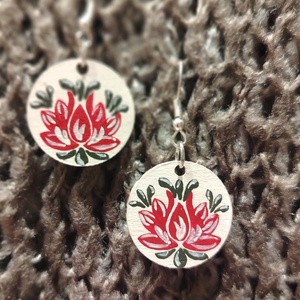 Virágos festett fülbevaló  - ékszer - fülbevaló - lógós kerek fülbevaló - Meska.hu