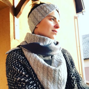 Asszimetrikus sál kötött hatású textilekből - Meska.hu