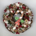 Cukorbot festésű falemezzel ékített, gazdagon díszített, karácsonyi terméskopogtató - Meska.hu